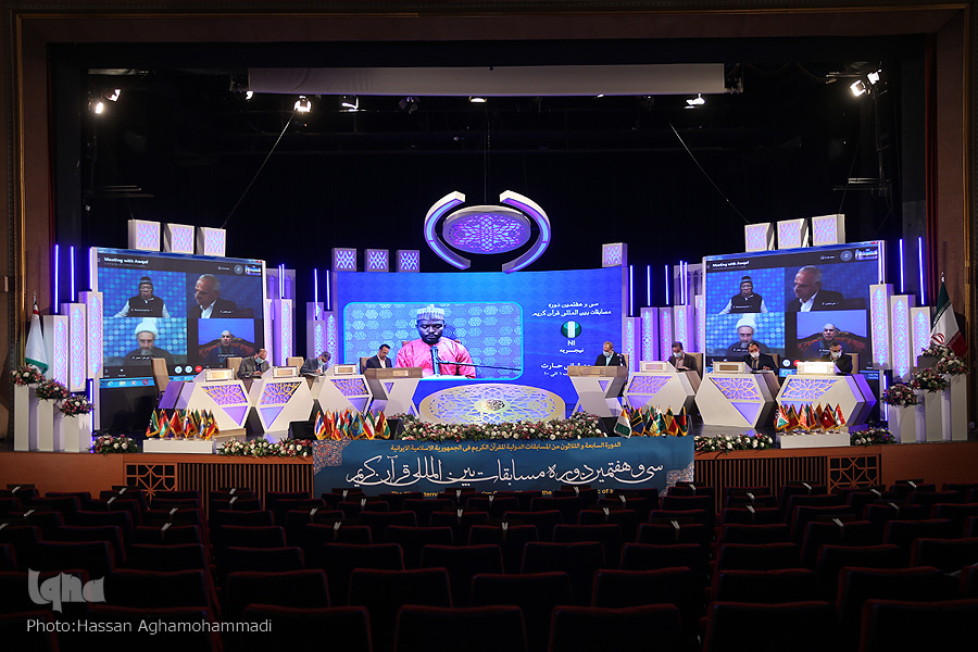 رقابت طلاب قاری و حافظ در شب دوم مسابقات بین‌المللی قرآن